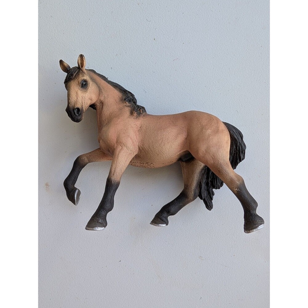 2009 Schleich Stallion Horse Figurine Brown Black Mane Silver Horseshoes 5.25"